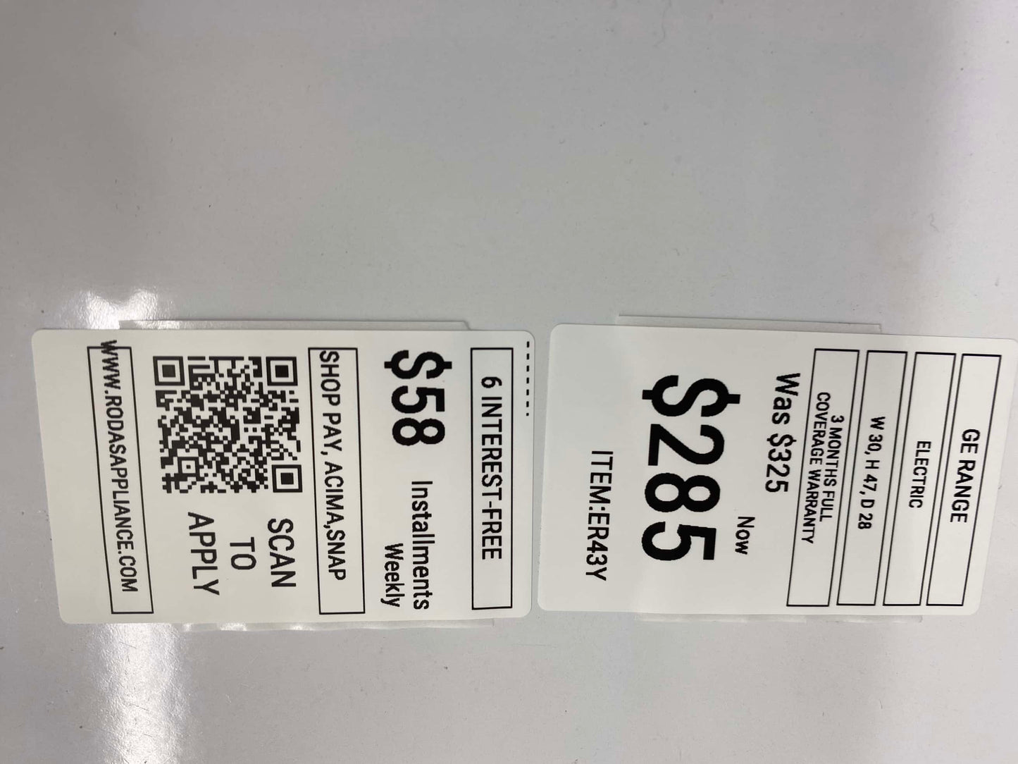 Item: #ER43Y GE electric 220v range 4 burner  coil black & white 30 in