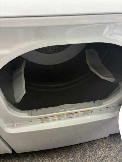 GE electric dryer 27” large capacity white