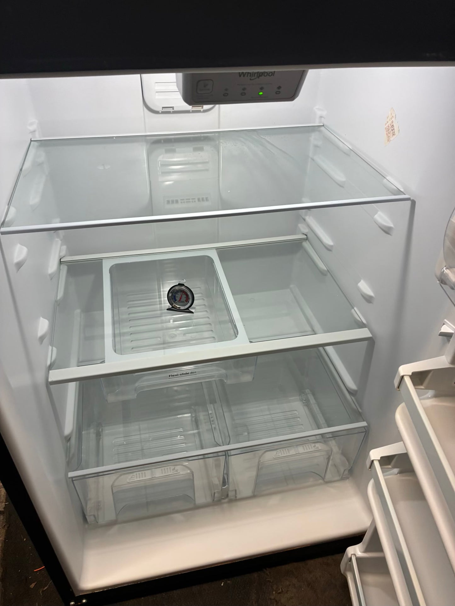 Whirlpool Top Freezer Refrigerator 30” black