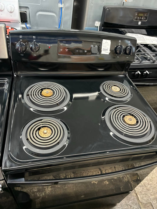 GE  electric range black 4 burners 30”