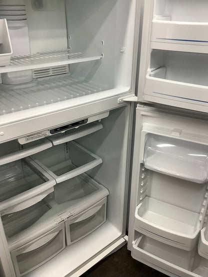 White GE top freezer w ice maker