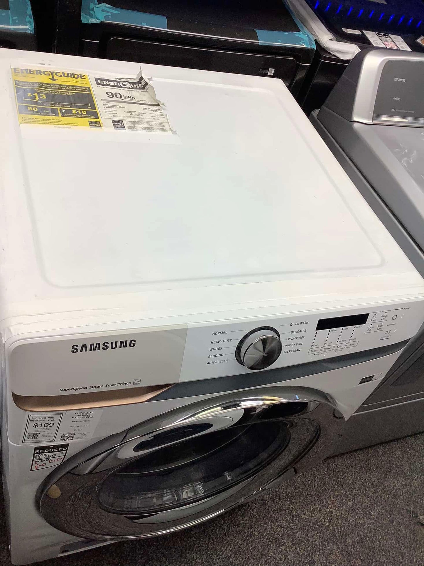Samsung Open Box 4.5 cu. ft. High-Efficiency Front Load Washer with Self-Clean+ in White 27”
