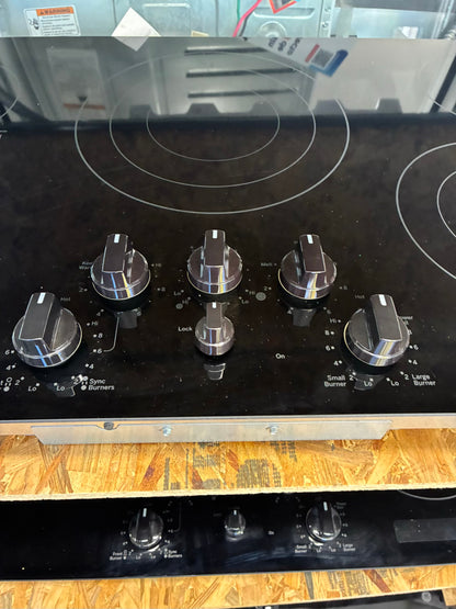 Brand New GE -36" Electric Cooktop - Black stainless steel Model:PP7030BMTS (Copy)