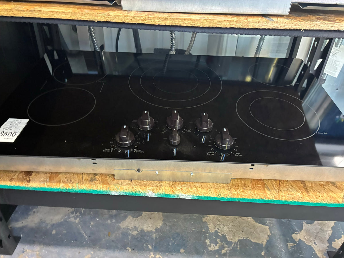 Brand New GE -36" Electric Cooktop - Black stainless steel Model:PP7030BMTS (Copy 3)