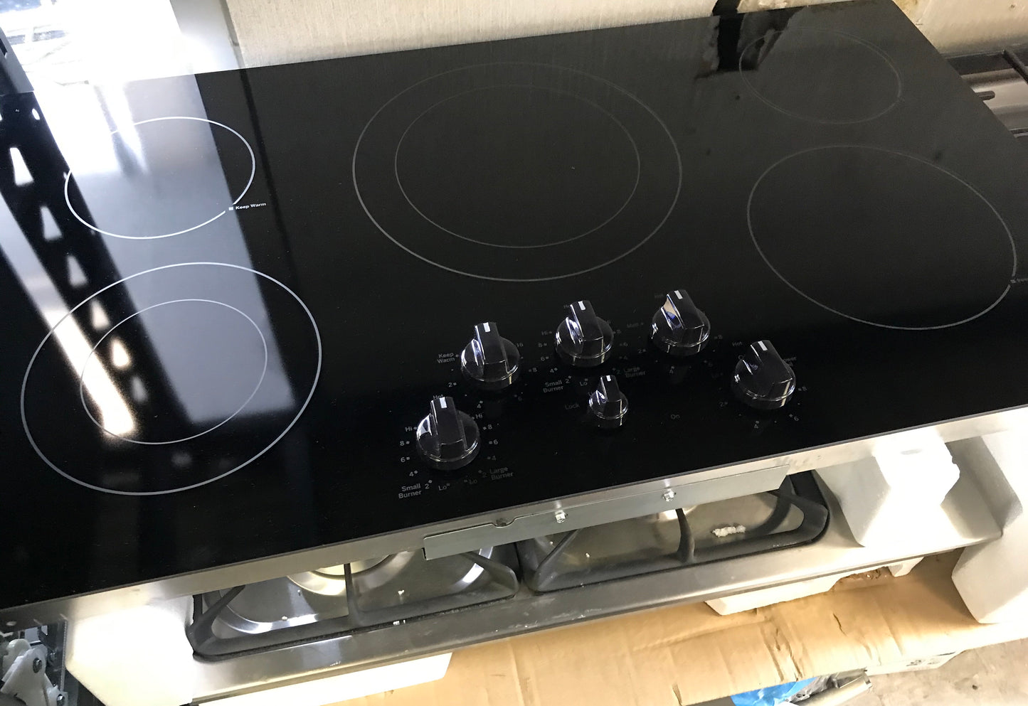 Brand New GE -36" Electric Cooktop - Black stainless steel Model:PP7030BMTS